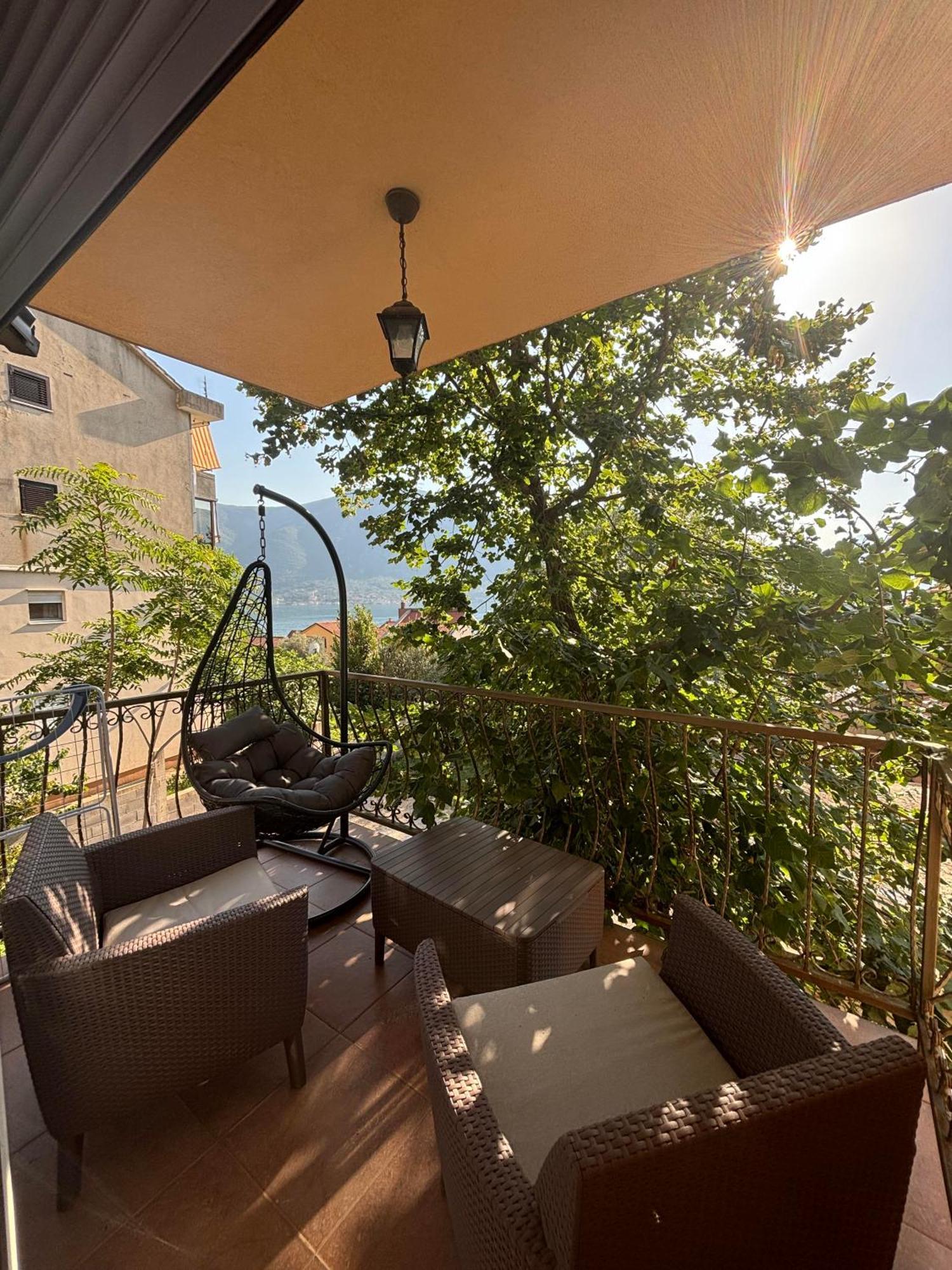 Luka Apartment *