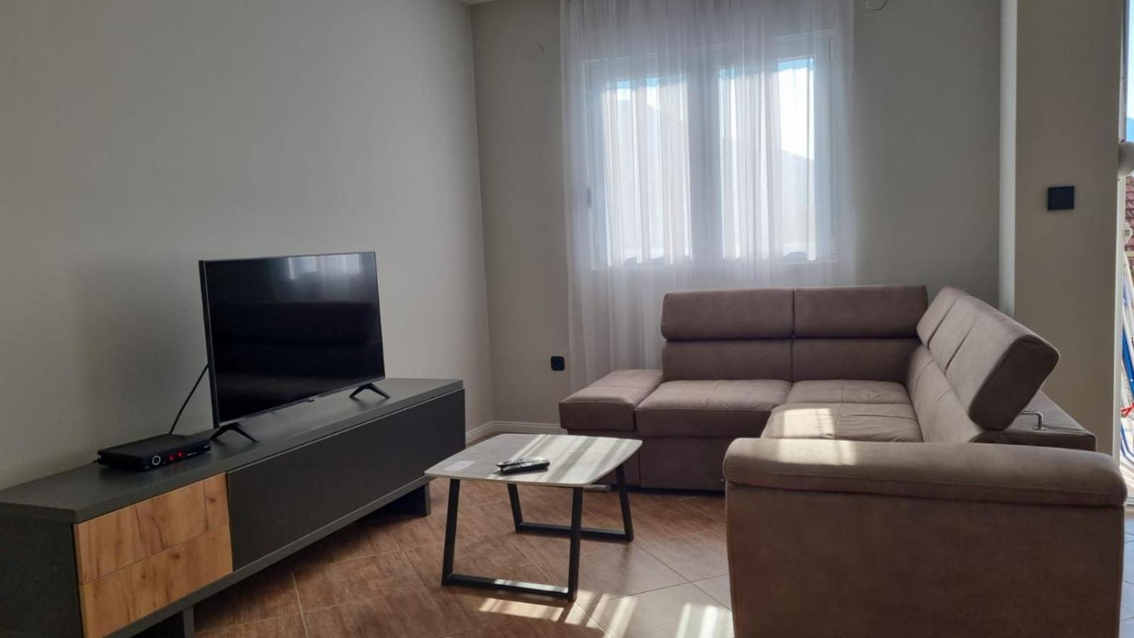 Apartment Luka Kotor