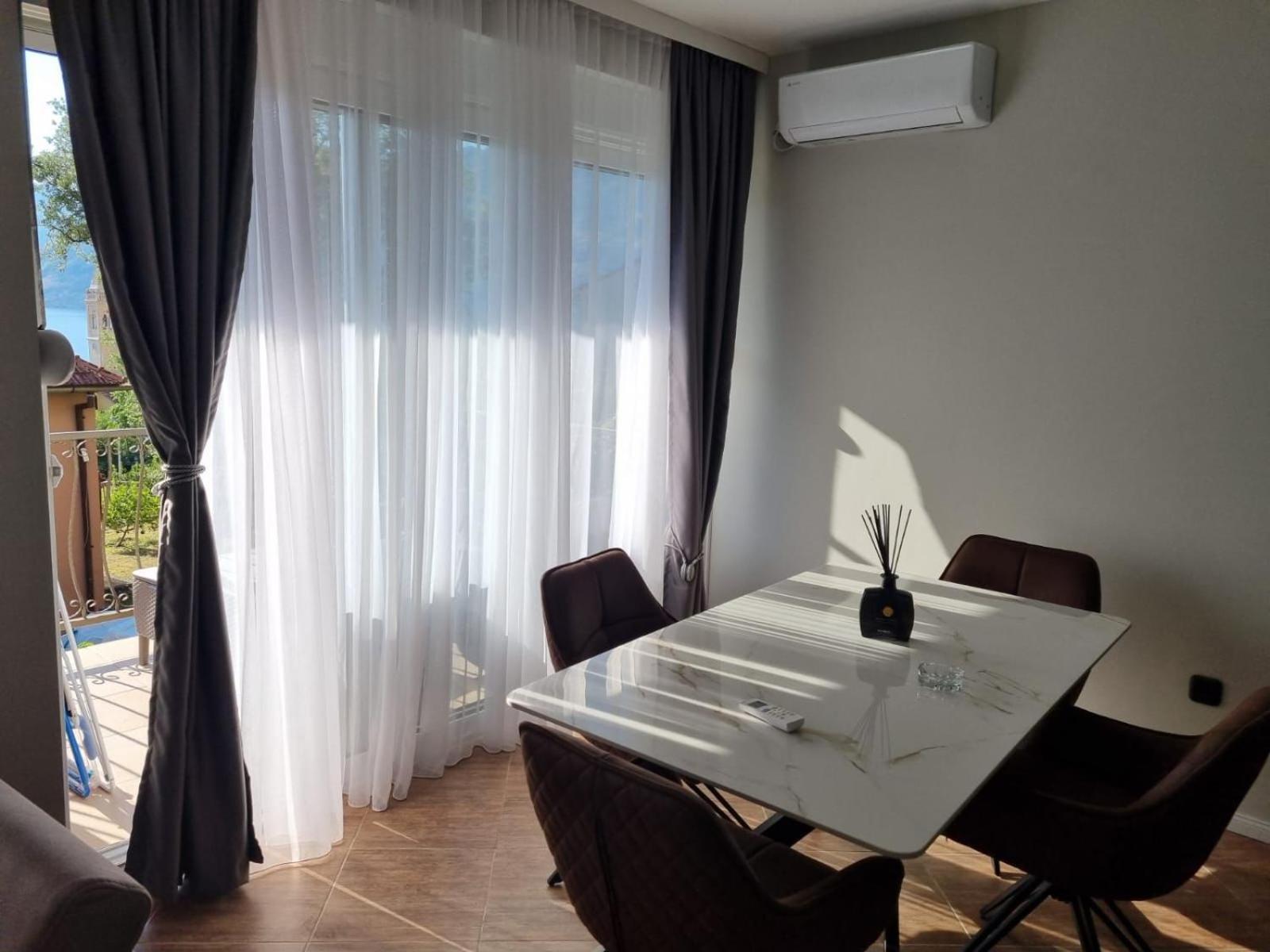 Luka Apartment